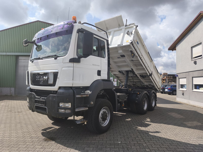 MAN MAN TGS 26.440 Kipper 6x6 Bordmatik Rollplane AHK Euro 5 - شاحنة قلاب: صورة 2 MAN MAN TGS 26.440 Kipper 6x6 Bordmatik Rollplane AHK Euro 5 - شاحنة قلاب: صورة 2