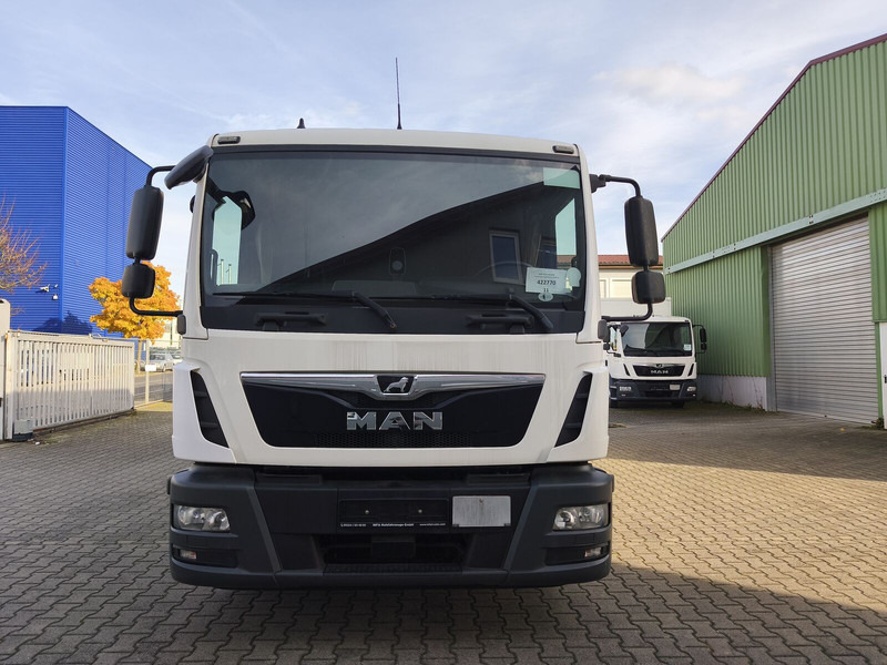 MAN TGL 8.190 Koffer gFH AHK LBW Euro 6 4x2 (11) TÜV NEU - شاحنة مقفلة: صورة 3 MAN TGL 8.190 Koffer gFH AHK LBW Euro 6 4x2 (11) TÜV NEU - شاحنة مقفلة: صورة 3