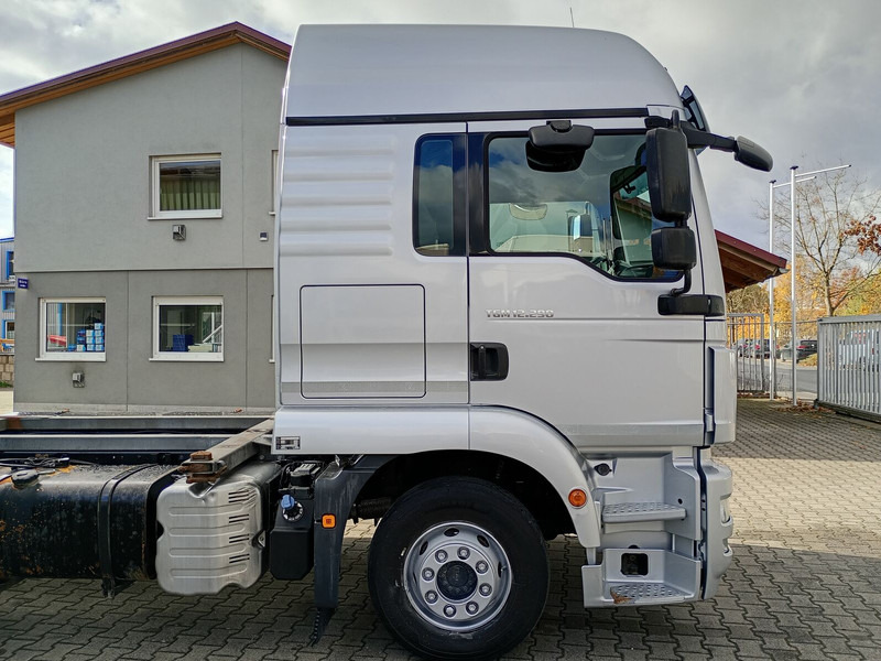 MAN TGM 12.290 BDF Euro 6 4x2 AHK (37) - شاحنة هيكل كابينة: صورة 5 MAN TGM 12.290 BDF Euro 6 4x2 AHK (37) - شاحنة هيكل كابينة: صورة 5