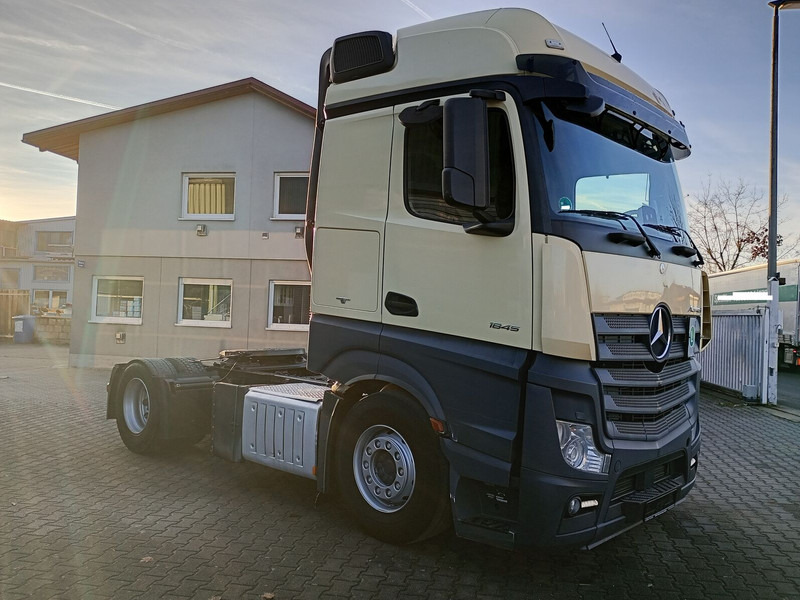 Mercedes-Benz Actros 1845 - وحدة جر: صورة 2 Mercedes-Benz Actros 1845 - وحدة جر: صورة 2