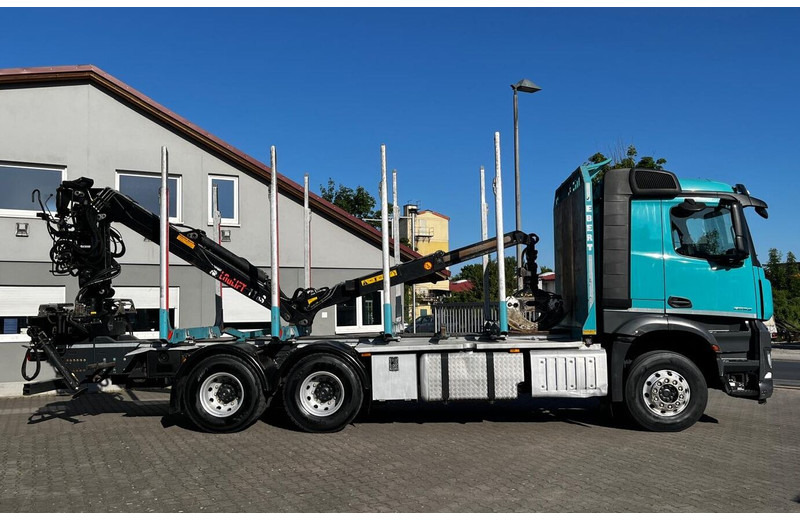 Mercedes-Benz Arocs 2653 - شاحنة قطع الأشجار: صورة 4 Mercedes-Benz Arocs 2653 - شاحنة قطع الأشجار: صورة 4