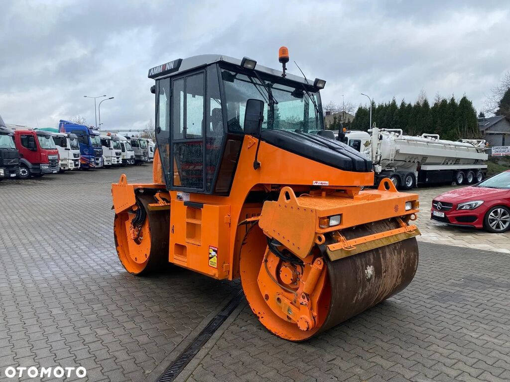 Ammann AV95-2 / Vibrations / 1 Owner / NEW Service Ammann AV95-2 / Vibrations / 1 Owner / NEW Service - مدحلة اسفلت: صورة 2 Ammann AV95-2 / Vibrations / 1 Owner / NEW Service Ammann AV95-2 / Vibrations / 1 Owner / NEW Service - مدحلة اسفلت: صورة 2