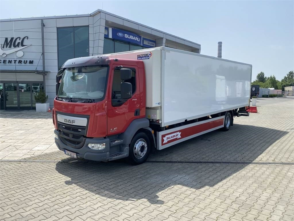 DAF LF250 E6 AUT / 119TKM / HULSTEINS -24 +25 / 18 EP - شاحنة الفريزر: صورة 1 DAF LF250 E6 AUT / 119TKM / HULSTEINS -24 +25 / 18 EP - شاحنة الفريزر: صورة 1