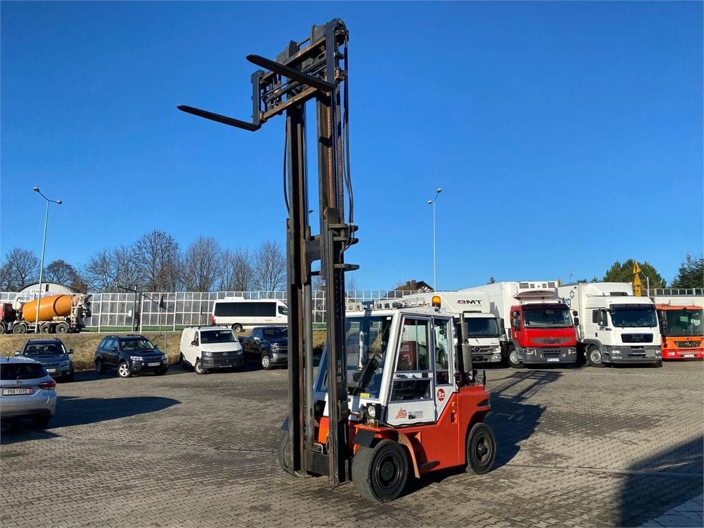 Dantruck 6009 - 6T - 1 OWNER - FRESH - DUPLEX - رافعة شوكية ديزل: صورة 2 Dantruck 6009 - 6T - 1 OWNER - FRESH - DUPLEX - رافعة شوكية ديزل: صورة 2