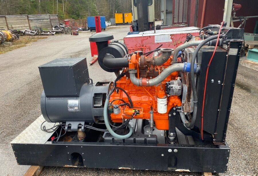 Diversen ECP34 2S4 - Iveco Engine,126kVA,New oils, filters, Mecc Alte ECP34 2S4 - مجموعة المولدات: صورة 3 Diversen ECP34 2S4 - Iveco Engine,126kVA,New oils, filters, Mecc Alte ECP34 2S4 - مجموعة المولدات: صورة 3