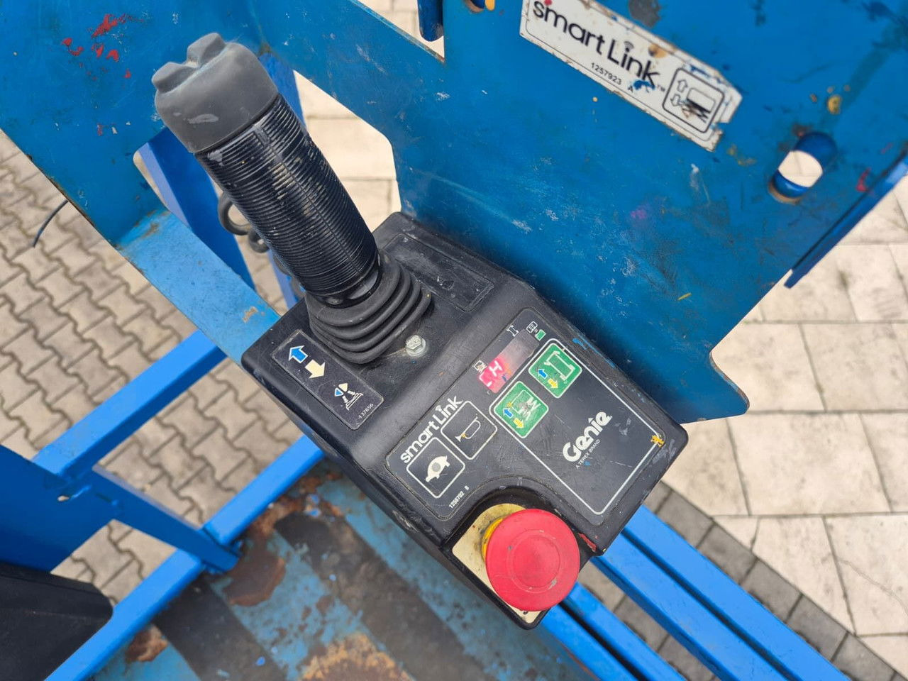 رافعة هيدروليكية مقصية Genie GS 4047 / Electric / 4X4 / 1 owner/ Only 780MH. / GS 4047 / Electric / 4X4 / 1 owner/ Only 780MH. / Very good con: صورة 15 رافعة هيدروليكية مقصية Genie GS 4047 / Electric / 4X4 / 1 owner/ Only 780MH. / GS 4047 / Electric / 4X4 / 1 owner/ Only 780MH. / Very good con: صورة 15