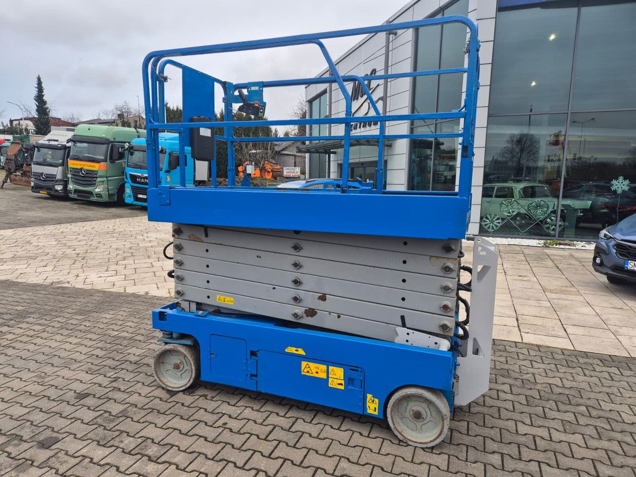 رافعة هيدروليكية مقصية Genie GS 4047 / Electric / 4X4 / 1 owner/ Only 780MH. / GS 4047 / Electric / 4X4 / 1 owner/ Only 780MH. / Very good con: صورة 10 رافعة هيدروليكية مقصية Genie GS 4047 / Electric / 4X4 / 1 owner/ Only 780MH. / GS 4047 / Electric / 4X4 / 1 owner/ Only 780MH. / Very good con: صورة 10