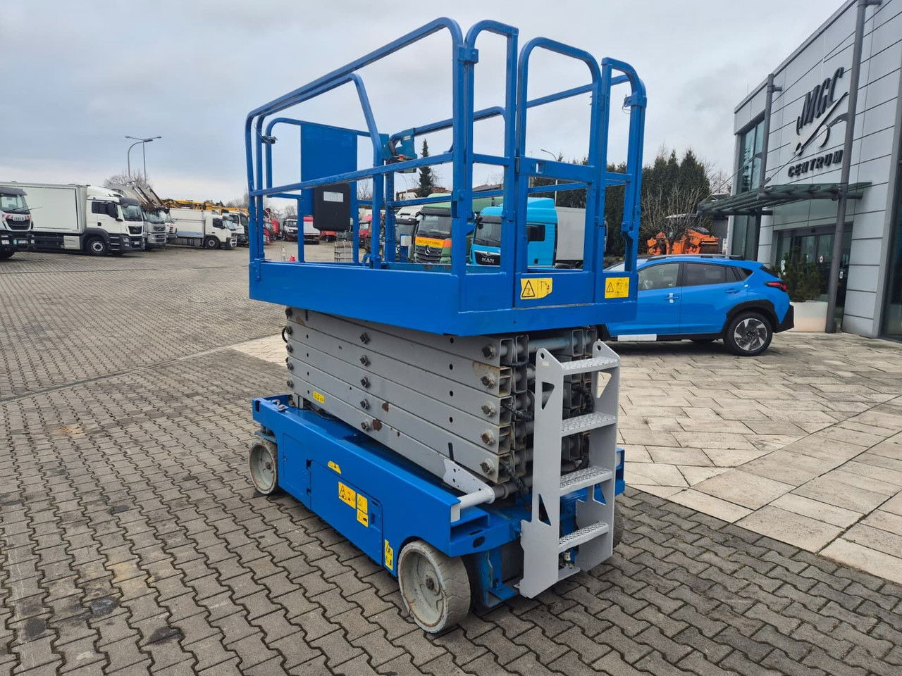 رافعة هيدروليكية مقصية Genie GS 4047 / Electric / 4X4 / 1 owner/ Only 780MH. / GS 4047 / Electric / 4X4 / 1 owner/ Only 780MH. / Very good con: صورة 9 رافعة هيدروليكية مقصية Genie GS 4047 / Electric / 4X4 / 1 owner/ Only 780MH. / GS 4047 / Electric / 4X4 / 1 owner/ Only 780MH. / Very good con: صورة 9