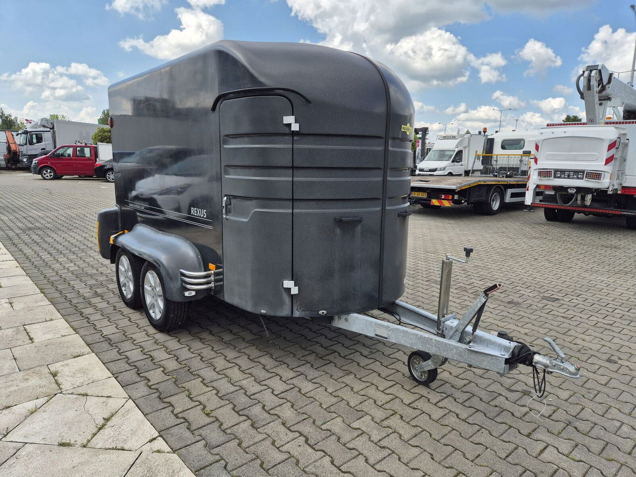 Humbaur Rexus 2000 - عربة نقل خيل: صورة 4 Humbaur Rexus 2000 - عربة نقل خيل: صورة 4