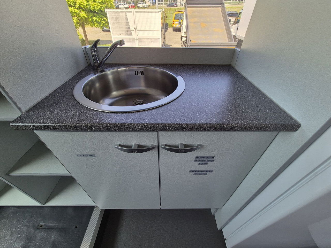 مركبة كوتش, عربة التخييم Irisbus Iveco 330 KM / Like Camper / Solar Panels: صورة 18 مركبة كوتش, عربة التخييم Irisbus Iveco 330 KM / Like Camper / Solar Panels: صورة 18