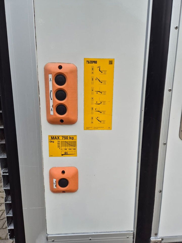 شاحنة مُبرّدة للتوصيل Iveco Daily 35S16 Hi-Matic / 1 Owner / Mitsubishi / Serviced: صورة 16 شاحنة مُبرّدة للتوصيل Iveco Daily 35S16 Hi-Matic / 1 Owner / Mitsubishi / Serviced: صورة 16