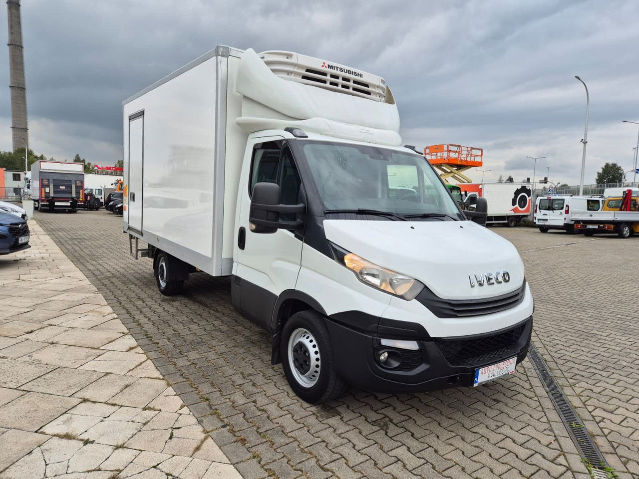 Iveco Daily 35S16 Hi-Matic / 1 Owner / Mitsubishi / Serviced - شاحنة مُبرّدة للتوصيل: صورة 4 Iveco Daily 35S16 Hi-Matic / 1 Owner / Mitsubishi / Serviced - شاحنة مُبرّدة للتوصيل: صورة 4