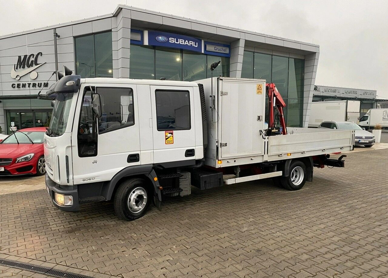 Iveco Eurocargo ML80E17 - شاحنات مسطحة, شاحنة كرين: صورة 1 Iveco Eurocargo ML80E17 - شاحنات مسطحة, شاحنة كرين: صورة 1