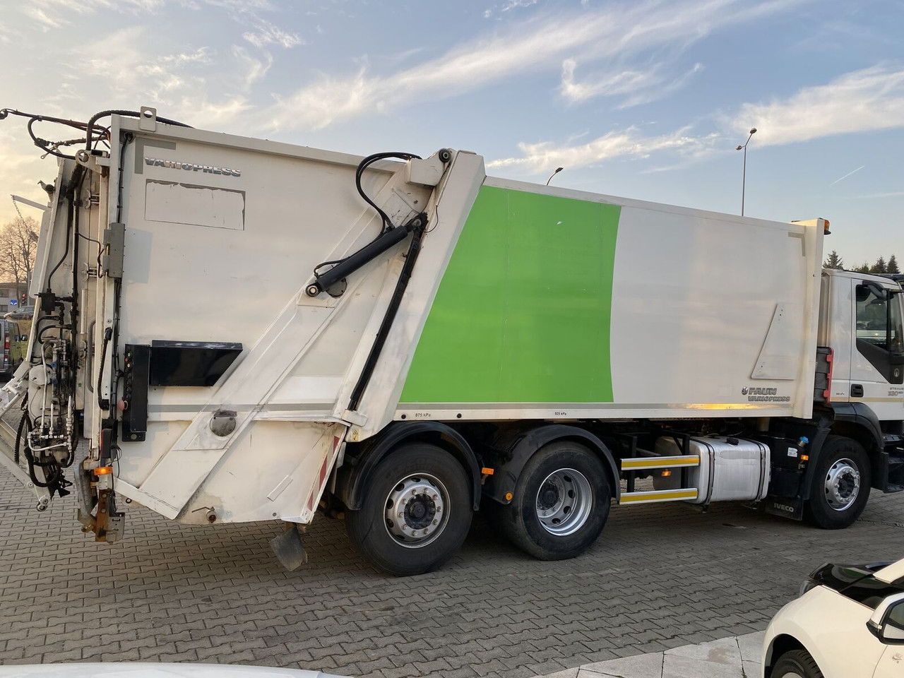 Iveco Stralis 330 EEV / Faun Vario Press 11 27M3 / Service NEW / TOP Iveco Stralis 330 EEV / Faun Vario Press 11 27M3 / Service NEW / TOP - شاحنة النفايات: صورة 3 Iveco Stralis 330 EEV / Faun Vario Press 11 27M3 / Service NEW / TOP Iveco Stralis 330 EEV / Faun Vario Press 11 27M3 / Service NEW / TOP - شاحنة النفايات: صورة 3