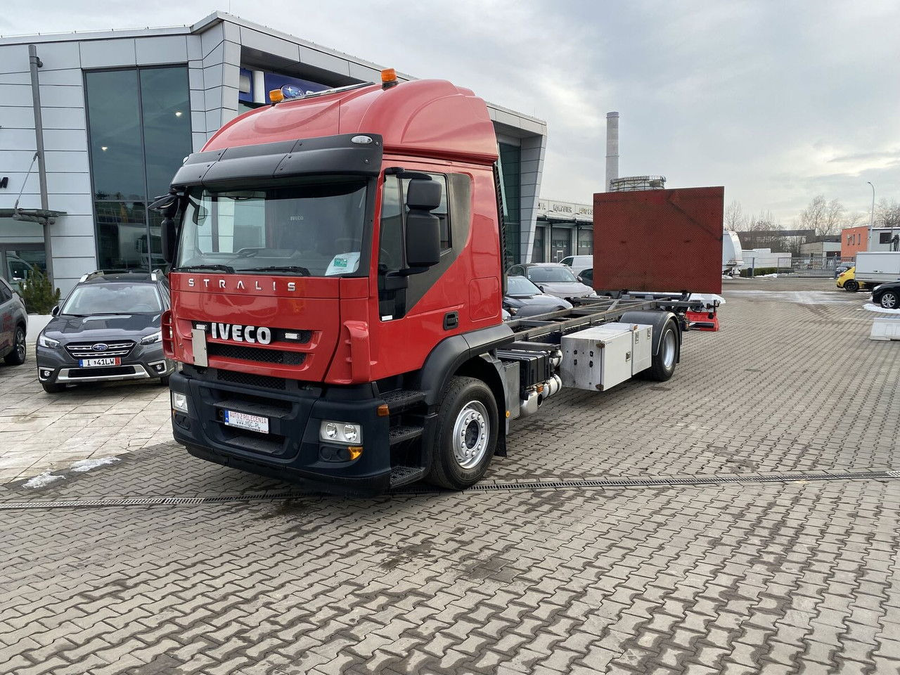 Iveco Stralis 360 AT 190 / Euro 5 / NEW Service / Long Frame - شاحنة هيكل كابينة: صورة 2 Iveco Stralis 360 AT 190 / Euro 5 / NEW Service / Long Frame - شاحنة هيكل كابينة: صورة 2