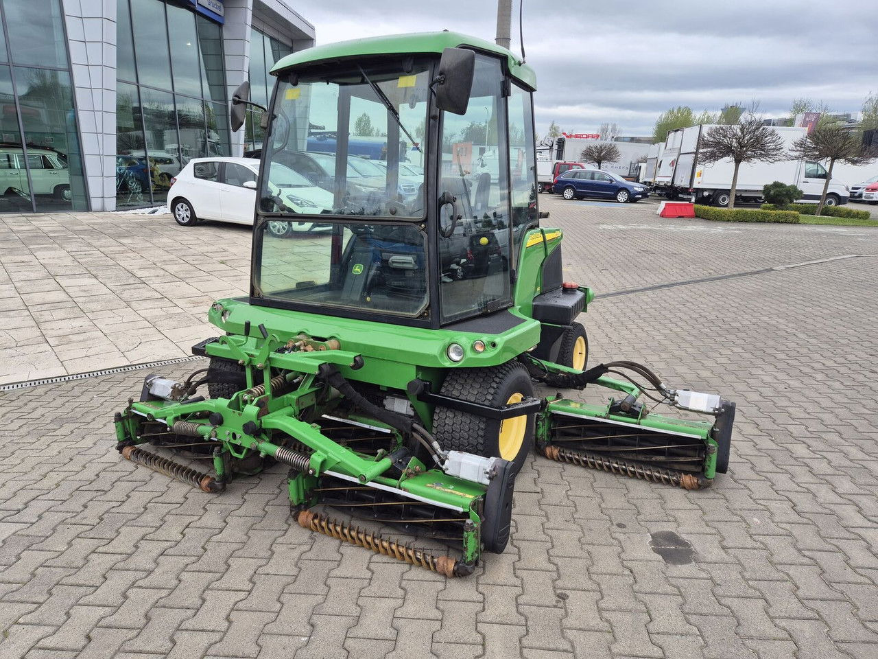 JOHN DEERE 1905 4WD / 2010 / Serviced / Cabin - جزازة أعشاب الحدائق: صورة 2 JOHN DEERE 1905 4WD / 2010 / Serviced / Cabin - جزازة أعشاب الحدائق: صورة 2