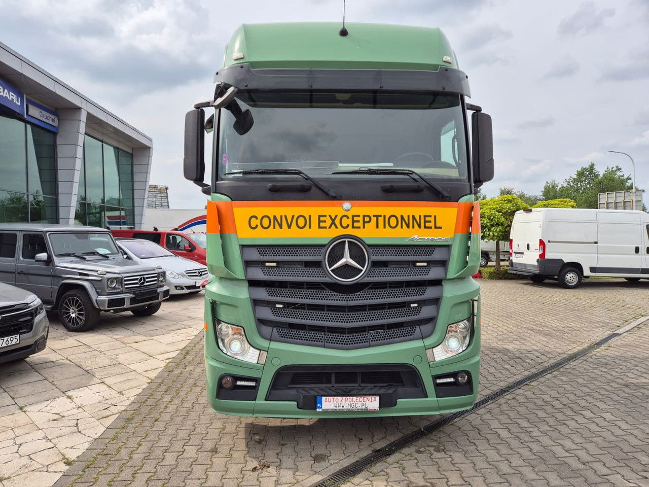 Mercedes-Benz Actros 4163 8X4 / 1 Owner / LOW KM / Super Condition - وحدة جر: صورة 4 Mercedes-Benz Actros 4163 8X4 / 1 Owner / LOW KM / Super Condition - وحدة جر: صورة 4