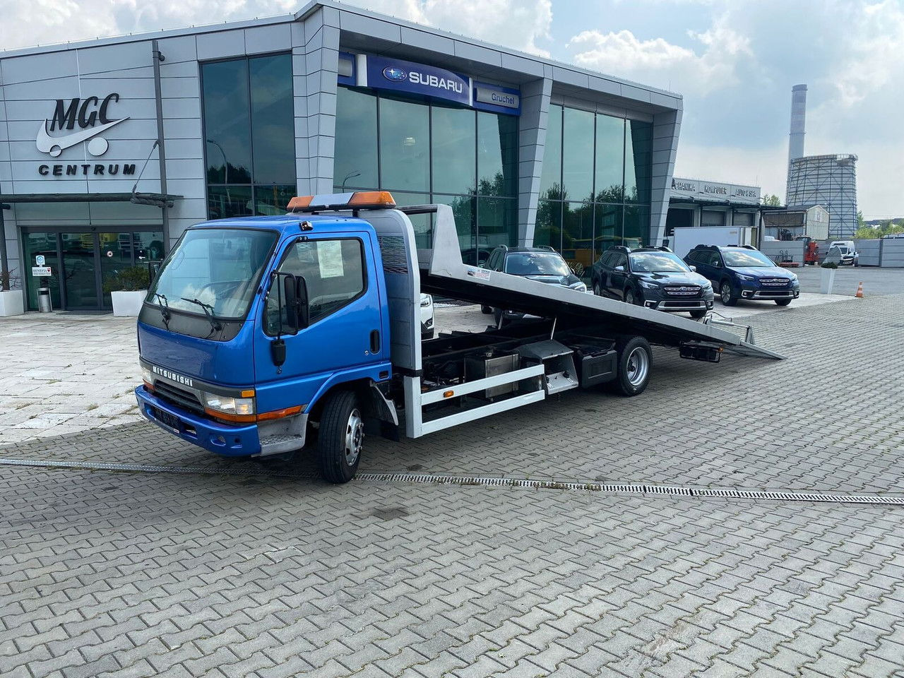 Mitsubishi Canter 3,0 D Mobile Platform / Hydraulic / Cars AND Machinery - شاحنة سحب: صورة 3 Mitsubishi Canter 3,0 D Mobile Platform / Hydraulic / Cars AND Machinery - شاحنة سحب: صورة 3