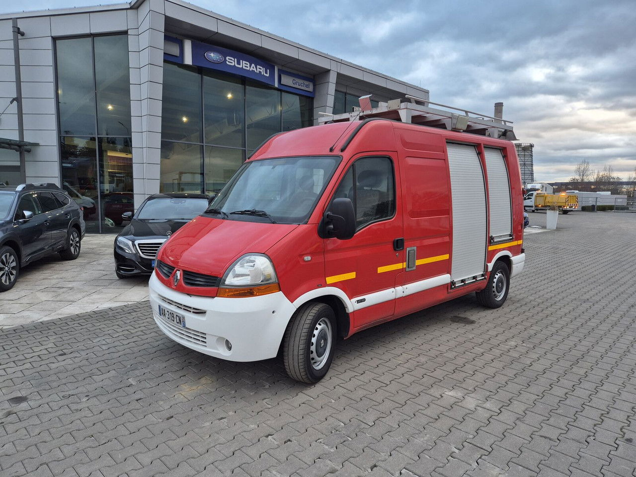 RENAULT Master 2.5 DCi / Like NEW LOW KM / 4 Seats - سيارة إطفاء: صورة 2 RENAULT Master 2.5 DCi / Like NEW LOW KM / 4 Seats - سيارة إطفاء: صورة 2