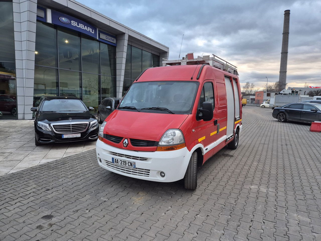 Renault Master 2.5 DCi / Only 25TKM / Like NEW / WE Have 3 THE Same - سيارة إطفاء: صورة 3 Renault Master 2.5 DCi / Only 25TKM / Like NEW / WE Have 3 THE Same - سيارة إطفاء: صورة 3