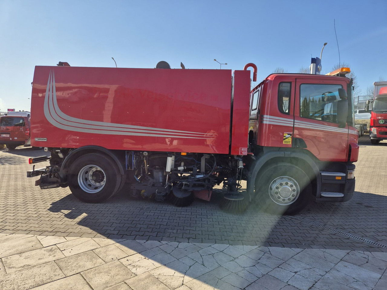 سياره كنس شوارع Scania P230 4X2 / Sweeper / Johnston VX800 / Sprayer / LOW Mileage /: صورة 6