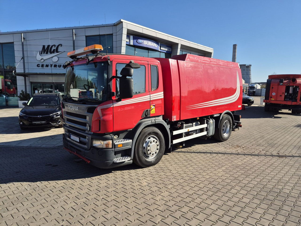 سياره كنس شوارع Scania P230 4X2 / Sweeper / Johnston VX800 / Sprayer / LOW Mileage /: صورة 14