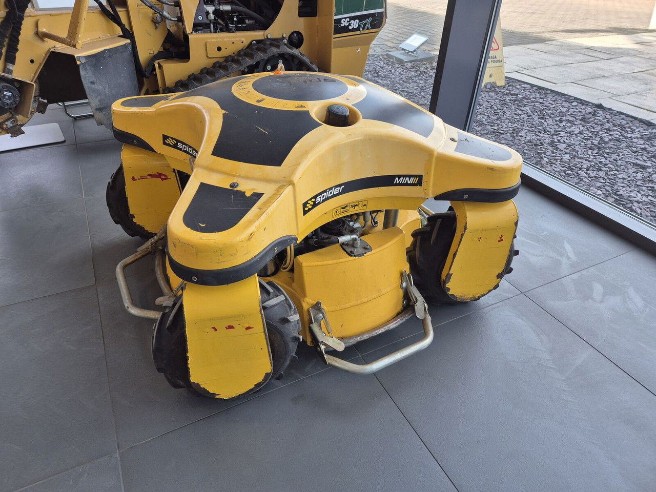 Spider MINI Mini Spider II - جزازة أعشاب الحدائق: صورة 1 Spider MINI Mini Spider II - جزازة أعشاب الحدائق: صورة 1