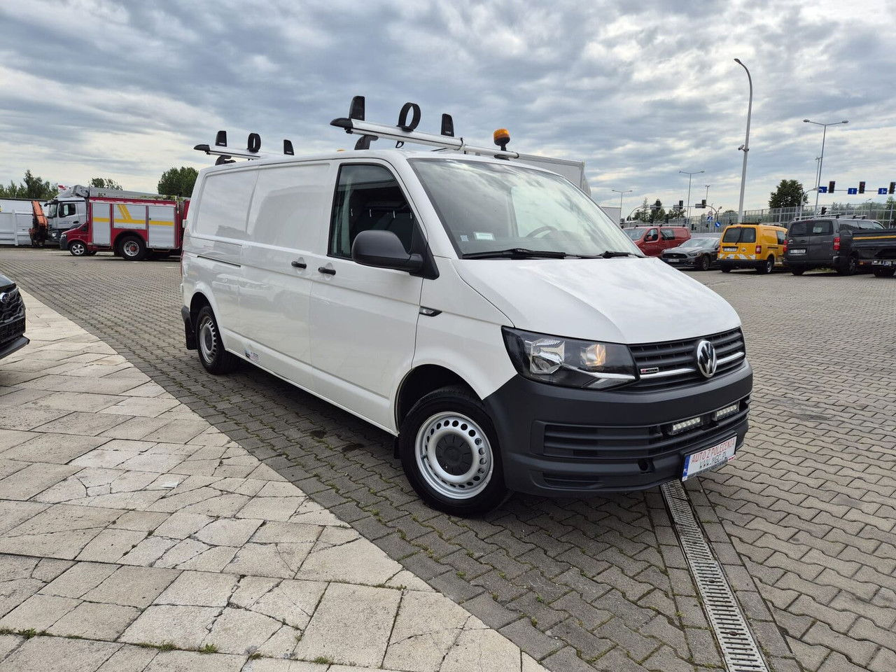 Volkswagen Transporter T6 4Motion / 1 Owner / Webasto / 4X4 / Works Great - فان المدمجة: صورة 5 Volkswagen Transporter T6 4Motion / 1 Owner / Webasto / 4X4 / Works Great - فان المدمجة: صورة 5