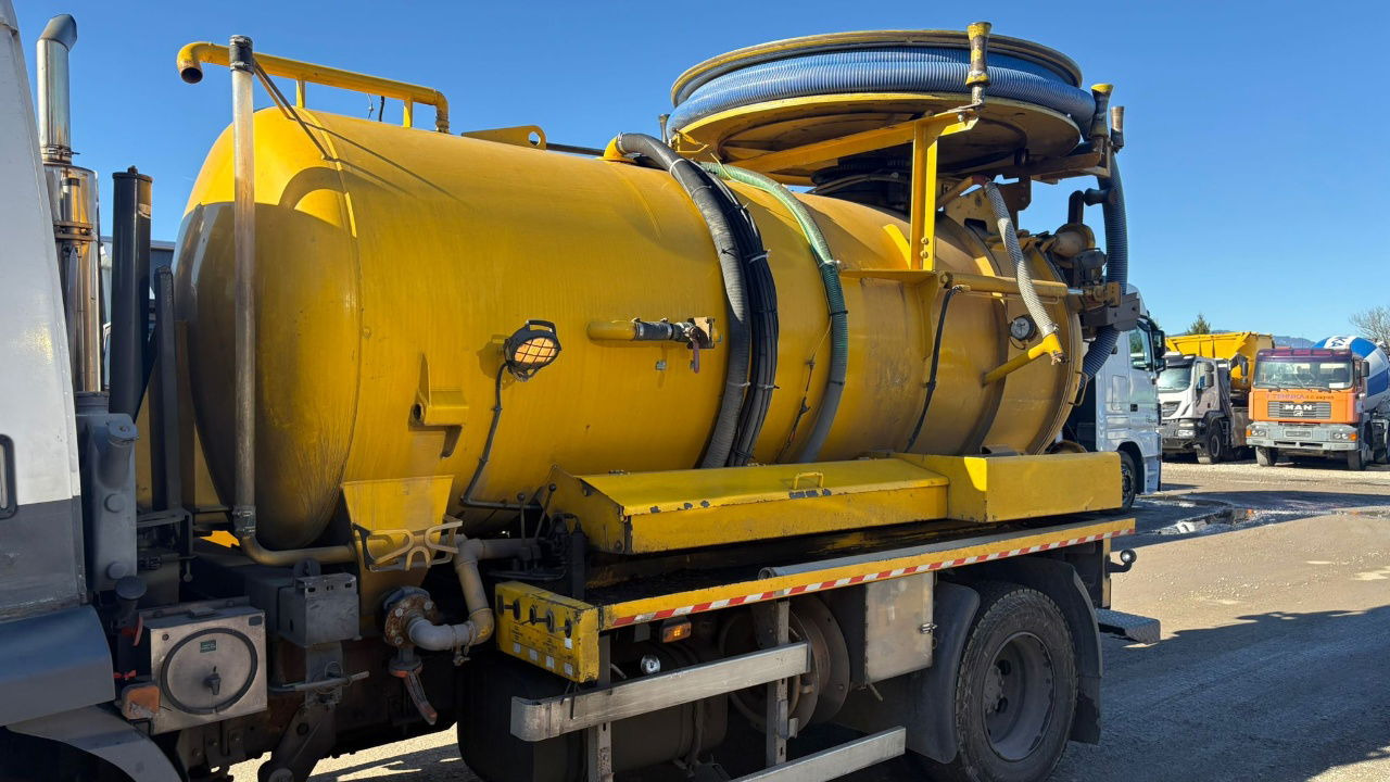 DAF AE55 4x2 vacuum + pressure truck - 8000 liters - شاحنة الشفط: صورة 2 DAF AE55 4x2 vacuum + pressure truck - 8000 liters - شاحنة الشفط: صورة 2
