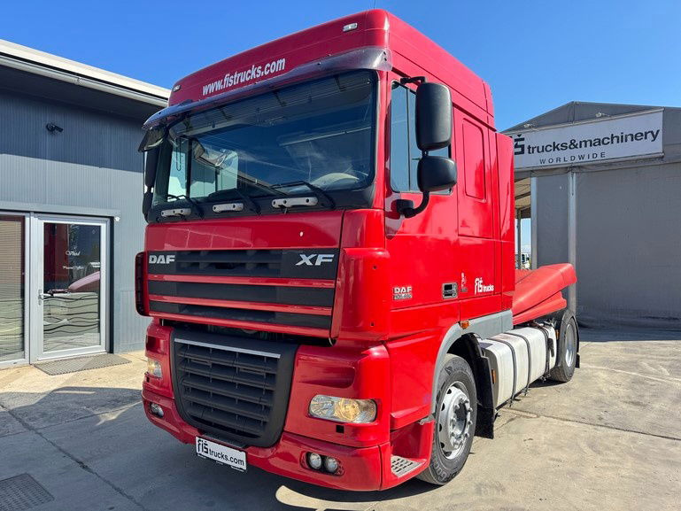 DAF XF 105.460 4x2 tractor unit - tipp. hydr. - وحدة جر: صورة 1 DAF XF 105.460 4x2 tractor unit - tipp. hydr. - وحدة جر: صورة 1