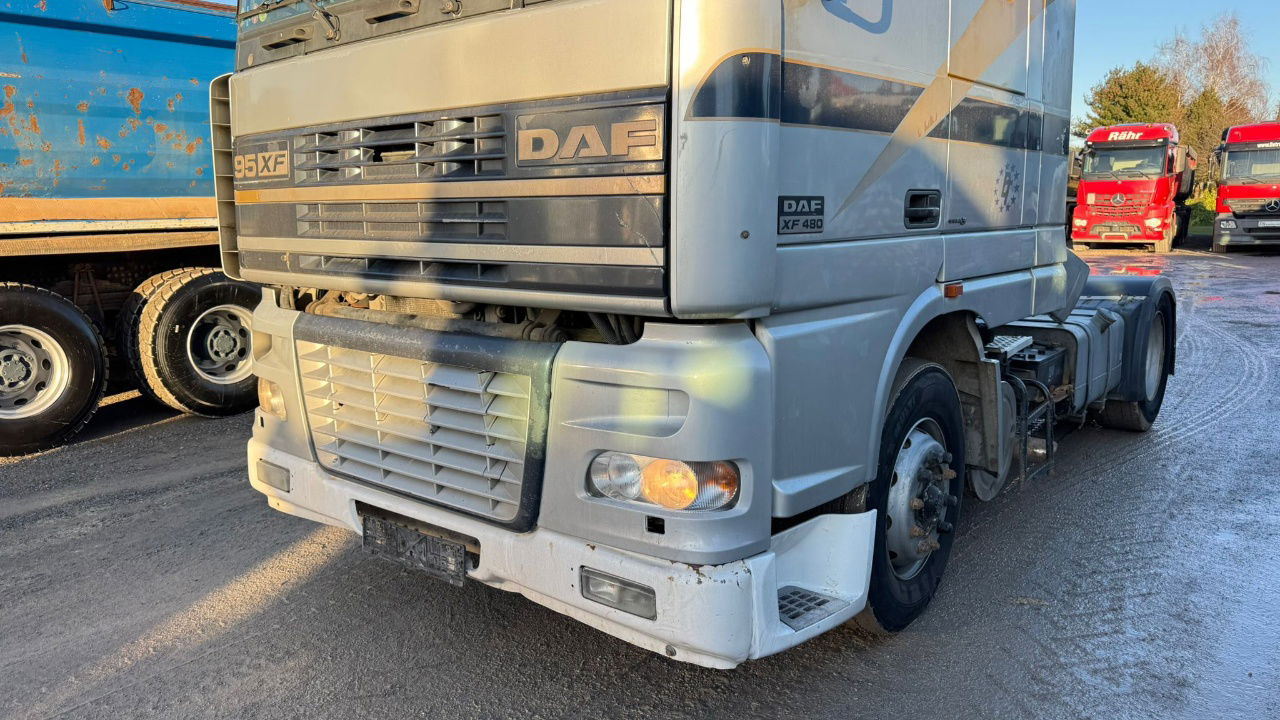 DAF XF 95.480 4x2 tractor unit - euro 3 - وحدة جر: صورة 2 DAF XF 95.480 4x2 tractor unit - euro 3 - وحدة جر: صورة 2