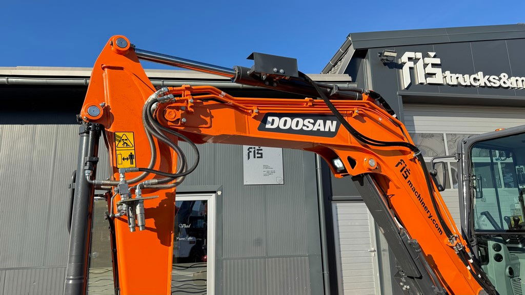 Doosan DX50Z-7 - Powertilt - 2022 Year - 330 Working Hours - حفارة مُصَّغرة: صورة 4 Doosan DX50Z-7 - Powertilt - 2022 Year - 330 Working Hours - حفارة مُصَّغرة: صورة 4