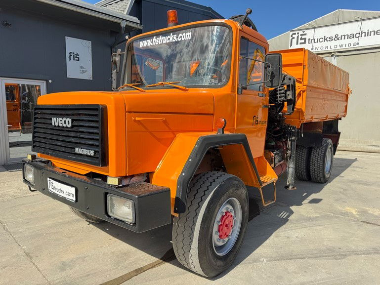 Iveco 160-23 4x4 tipper - crane 9m - شاحنة قلاب: صورة 1 Iveco 160-23 4x4 tipper - crane 9m - شاحنة قلاب: صورة 1