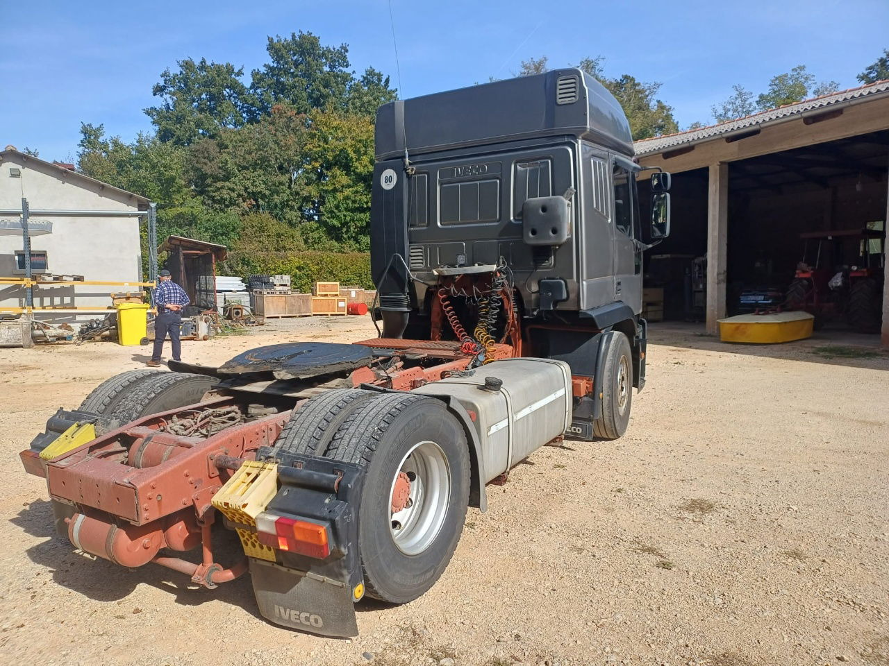 Iveco Eurotech 440E42 4X2 tractor unit - Perfect - وحدة جر: صورة 3 Iveco Eurotech 440E42 4X2 tractor unit - Perfect - وحدة جر: صورة 3