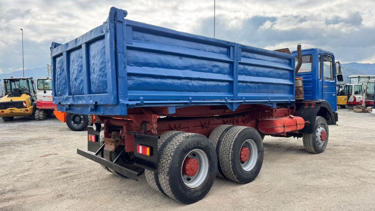 MAN 26.281 6x6 3 sided tipper - ZF gearbox - شاحنة قلاب: صورة 5 MAN 26.281 6x6 3 sided tipper - ZF gearbox - شاحنة قلاب: صورة 5