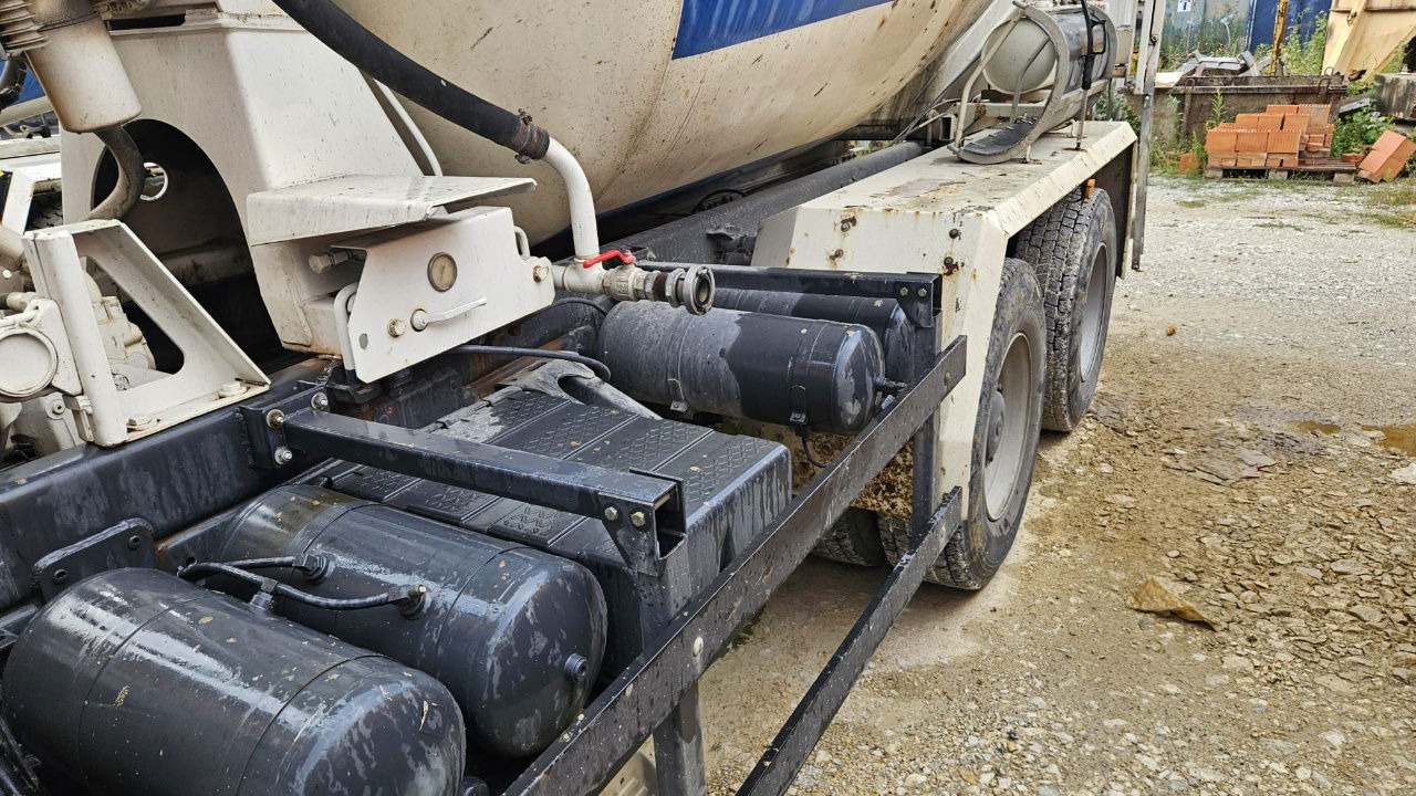 MAN FE 410A 8x4 mixer - 7m3 - euro 3 - شاحنة خلاطة خرسانة: صورة 3 MAN FE 410A 8x4 mixer - 7m3 - euro 3 - شاحنة خلاطة خرسانة: صورة 3