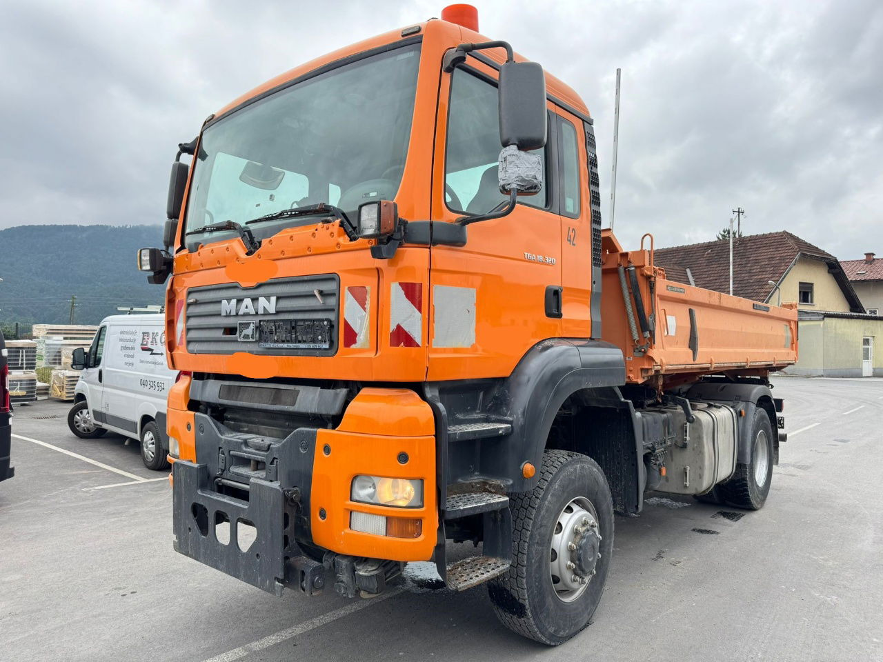 MAN TGA 18.320 4X4 meiller tipper - euro 4 - شاحنة قلاب: صورة 1 MAN TGA 18.320 4X4 meiller tipper - euro 4 - شاحنة قلاب: صورة 1