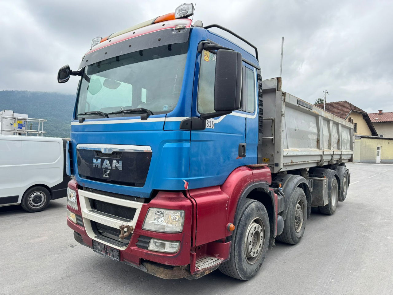 MAN TGS 35.480 8x4 HL-6 bordmatic tipper - euro 5 - شاحنة قلاب: صورة 1 MAN TGS 35.480 8x4 HL-6 bordmatic tipper - euro 5 - شاحنة قلاب: صورة 1