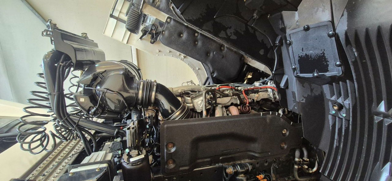 وحدة جر MAN TGX 18.440 4X2 tractor unit - retarder: صورة 17 وحدة جر MAN TGX 18.440 4X2 tractor unit - retarder: صورة 17