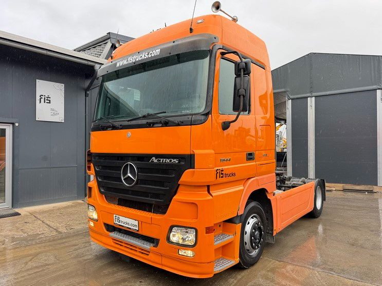 Mercedes-Benz Actros 1844 4x2 - tractor unit - retarder - وحدة جر: صورة 1 Mercedes-Benz Actros 1844 4x2 - tractor unit - retarder - وحدة جر: صورة 1