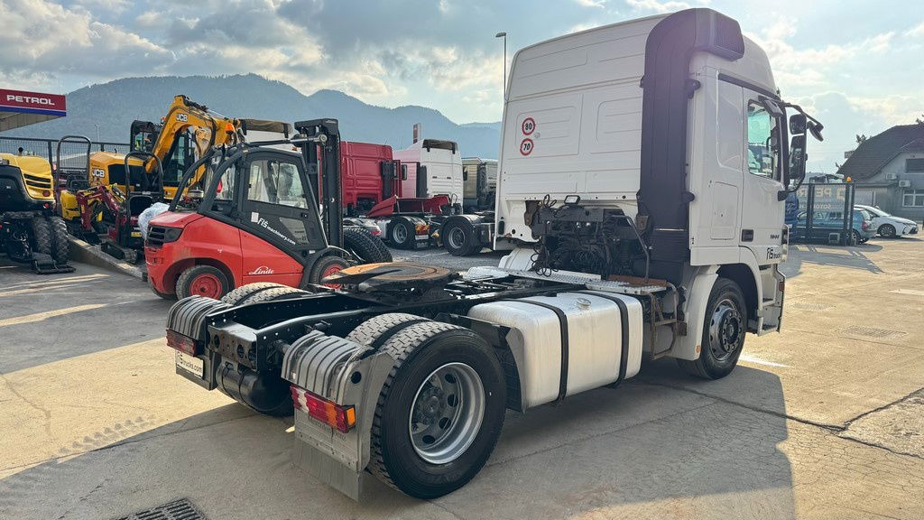 Mercedes-Benz Actros 1844 4x2 tractor unit - retarder - وحدة جر: صورة 5 Mercedes-Benz Actros 1844 4x2 tractor unit - retarder - وحدة جر: صورة 5
