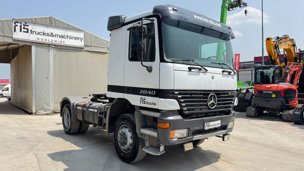 Mercedes-Benz Actros 2040 AS 4x4 tractor unit - tipp. hydr. - وحدة جر: صورة 3 Mercedes-Benz Actros 2040 AS 4x4 tractor unit - tipp. hydr. - وحدة جر: صورة 3