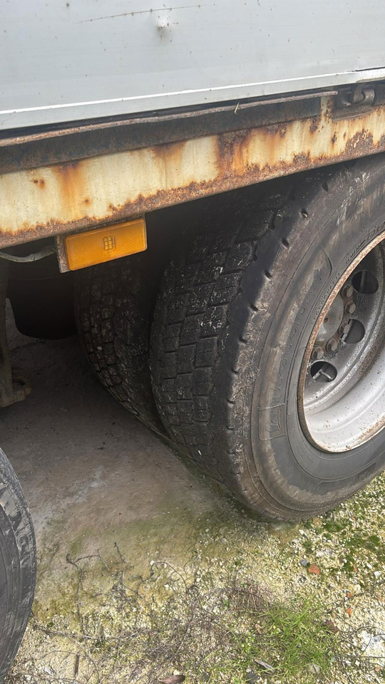 Mercedes-Benz Actros 2536 L 6x2 stake body - lifting axle - شاحنات مسطحة: صورة 4 Mercedes-Benz Actros 2536 L 6x2 stake body - lifting axle - شاحنات مسطحة: صورة 4