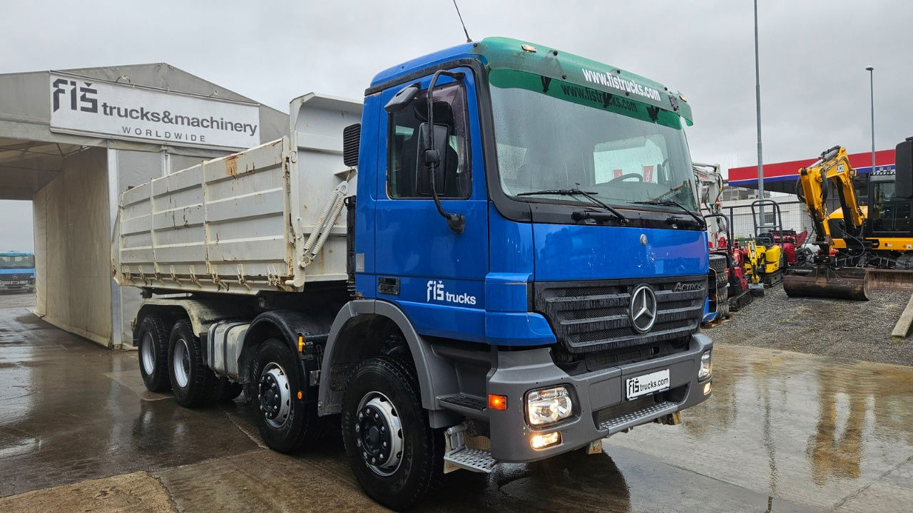 Mercedes-Benz Actros 3241 8x4 3 sided tipper - full spring - شاحنة قلاب: صورة 3 Mercedes-Benz Actros 3241 8x4 3 sided tipper - full spring - شاحنة قلاب: صورة 3