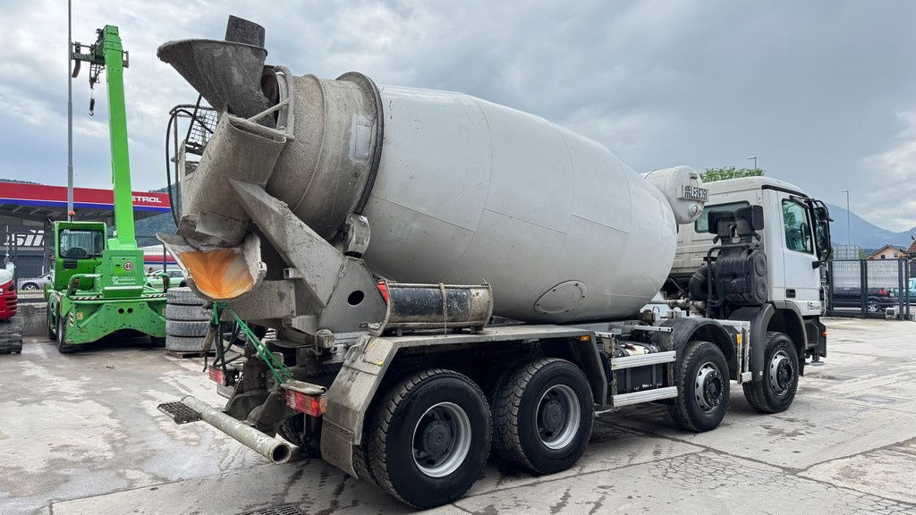 Mercedes-Benz Actros 3241 8x4 mixer 9m3 - شاحنة خلاطة خرسانة: صورة 5 Mercedes-Benz Actros 3241 8x4 mixer 9m3 - شاحنة خلاطة خرسانة: صورة 5