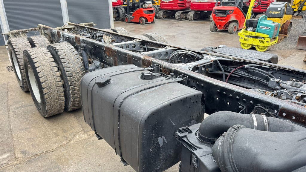 Mercedes-Benz Actros 3331 B 6x4 chassis - big axle - شاحنة هيكل كابينة: صورة 3 Mercedes-Benz Actros 3331 B 6x4 chassis - big axle - شاحنة هيكل كابينة: صورة 3