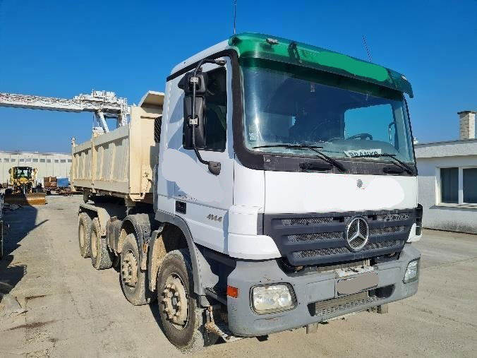 Mercedes-Benz Actros 4144 K 8x4 3 sided tipper - 1st owner - شاحنة قلاب: صورة 4 Mercedes-Benz Actros 4144 K 8x4 3 sided tipper - 1st owner - شاحنة قلاب: صورة 4