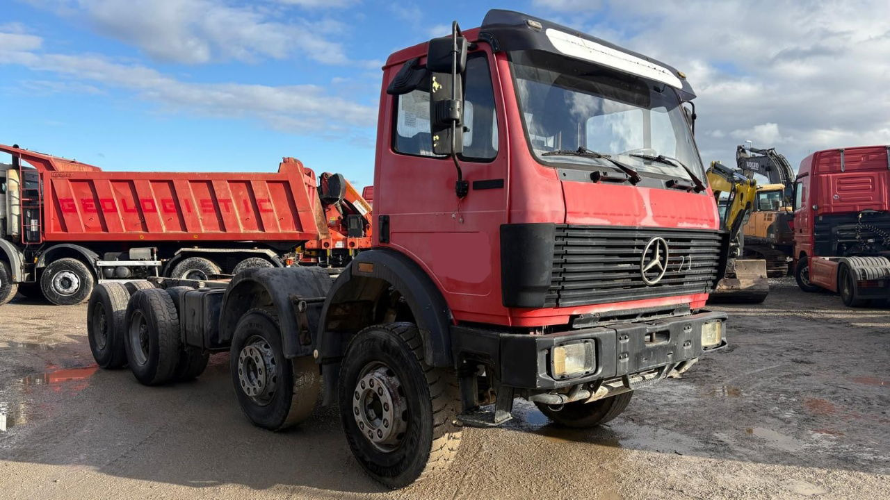 Mercedes-Benz SK 3229 8x4 chassis - complete spring V8 - شاحنة هيكل كابينة: صورة 2 Mercedes-Benz SK 3229 8x4 chassis - complete spring V8 - شاحنة هيكل كابينة: صورة 2