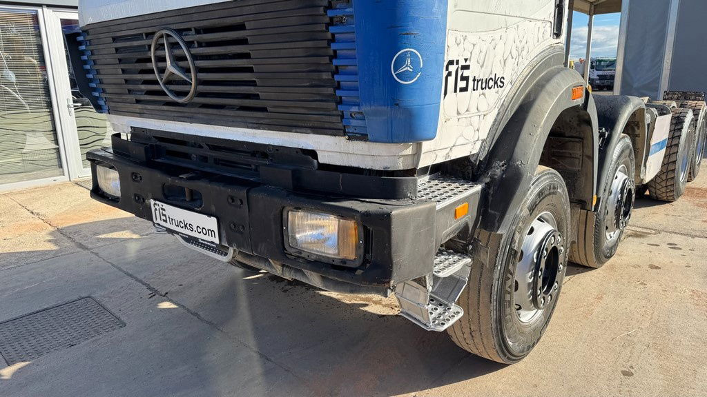Mercedes-Benz SK 3234 8x4 chassis - شاحنة هيكل كابينة: صورة 2 Mercedes-Benz SK 3234 8x4 chassis - شاحنة هيكل كابينة: صورة 2