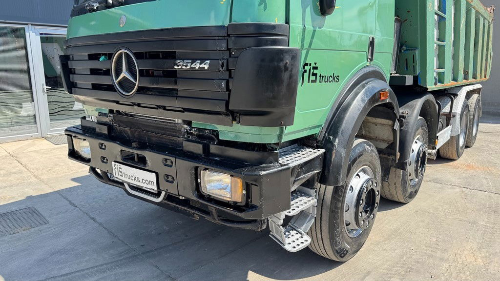 Mercedes-Benz SK 3235 8X4 tipper - V8 - شاحنة قلاب: صورة 2 Mercedes-Benz SK 3235 8X4 tipper - V8 - شاحنة قلاب: صورة 2